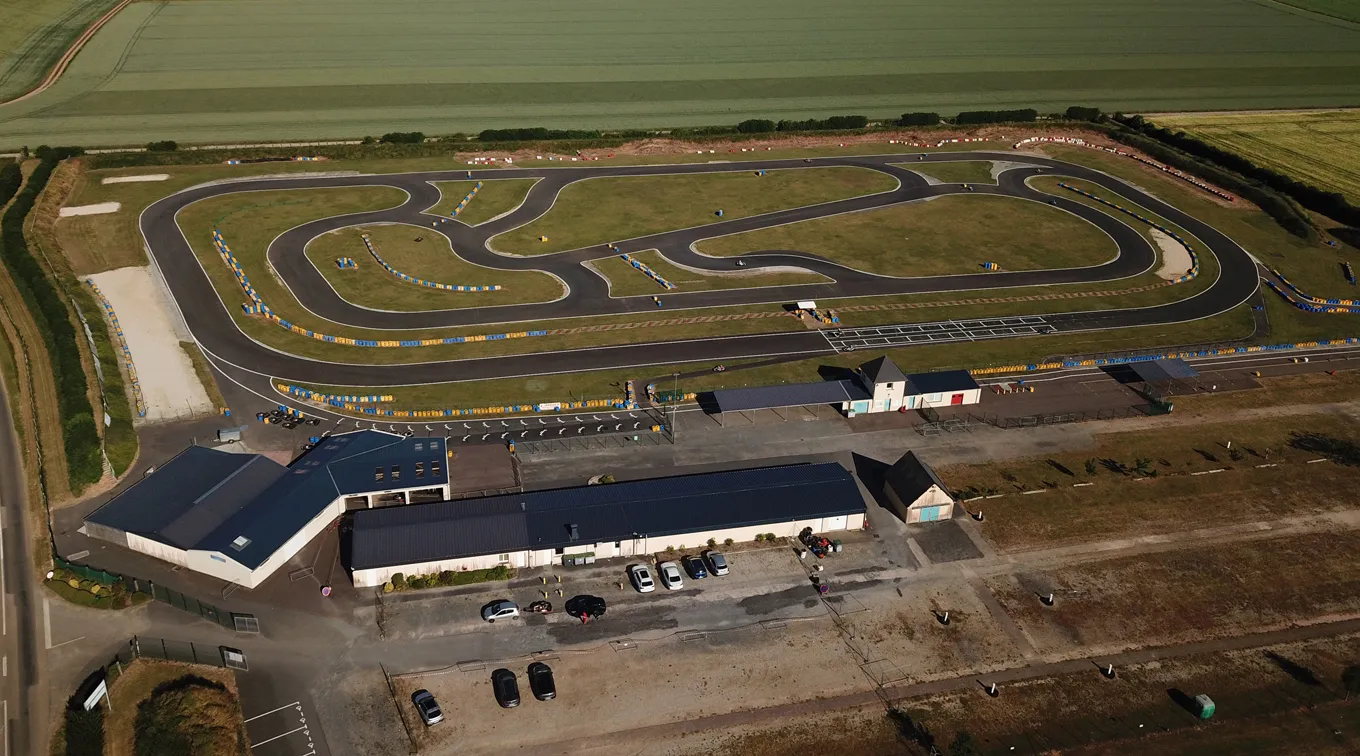 Vue aérienne du circuit de Kart de l'Ouest Nelly Delamarche